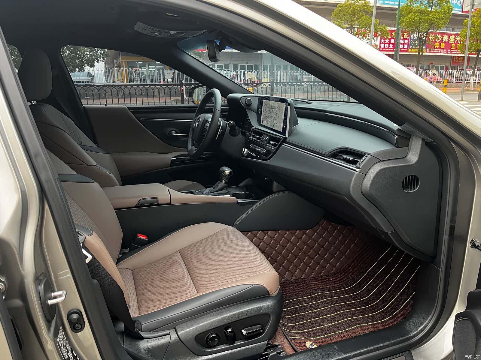 Lexus ES, 2023 9