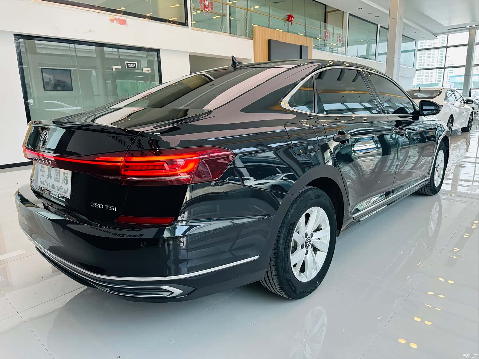 Volkswagen Passat, 2022 4