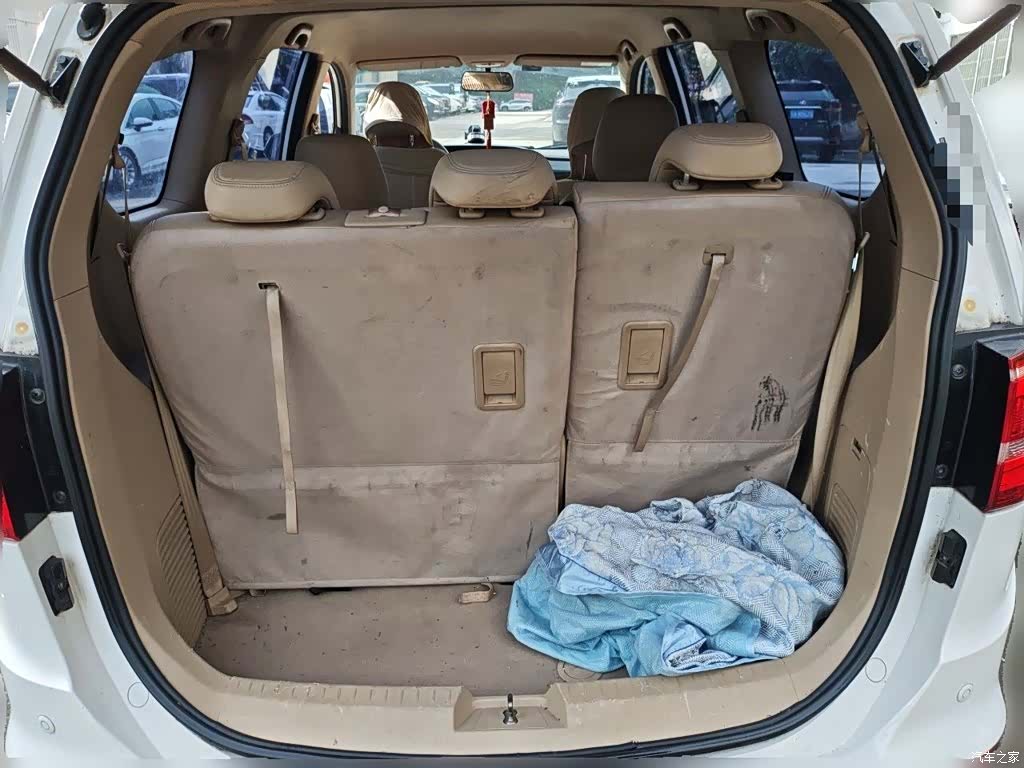 Wuling 730, 2017 16