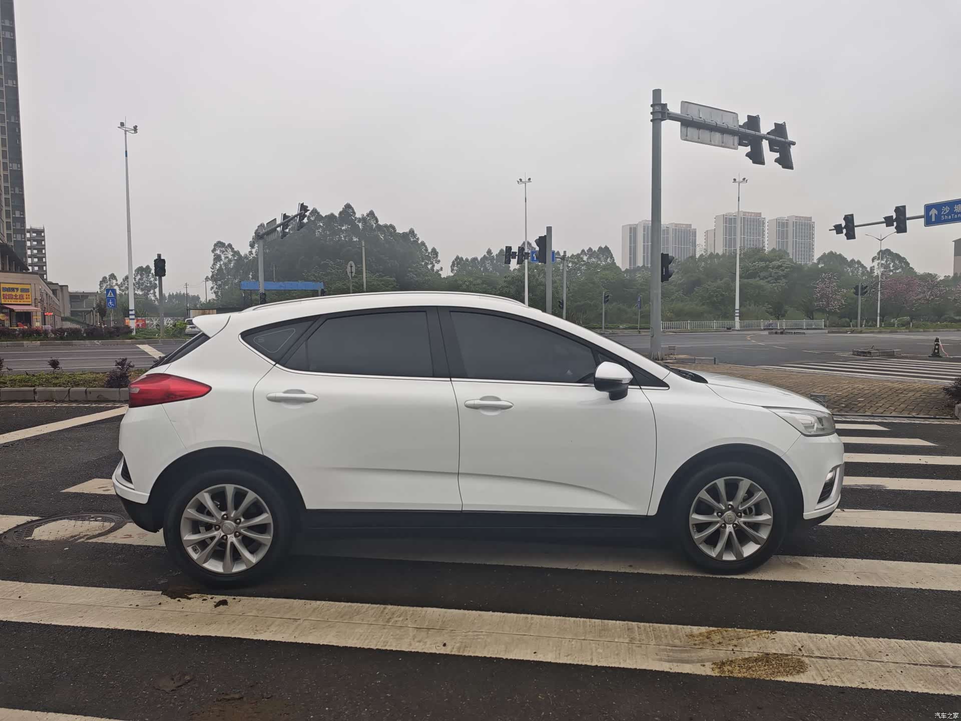Geely Emgrand, 2017 4