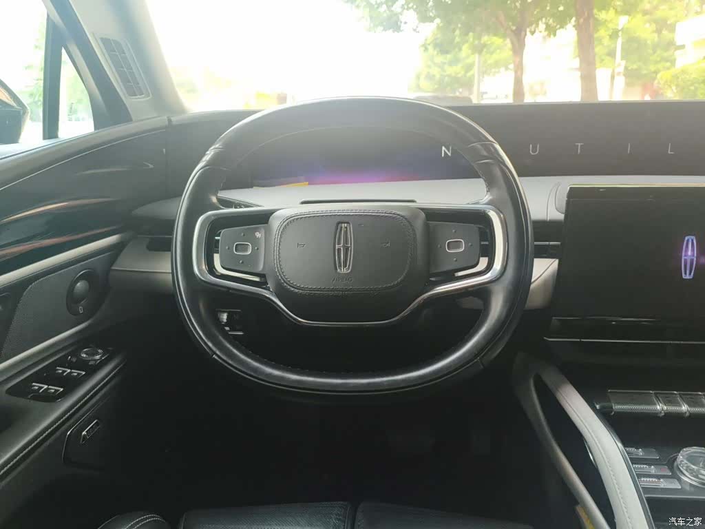 Lincoln Nautilus, 2023 11