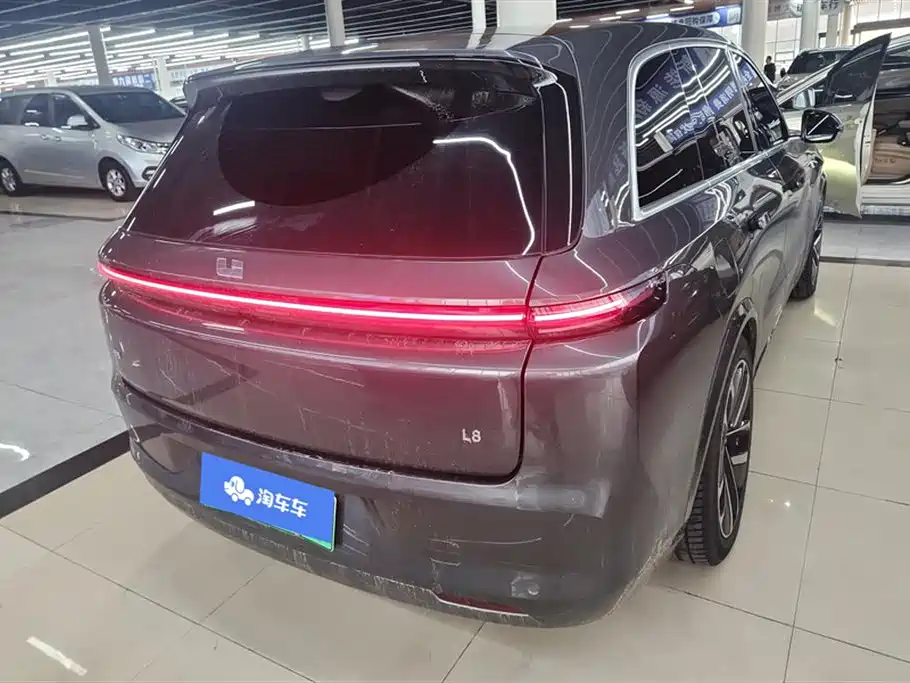 Li Auto Ideal L8