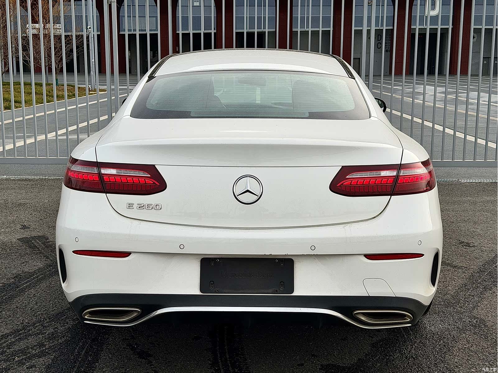 Mercedes-Benz E-Class, 2023 4