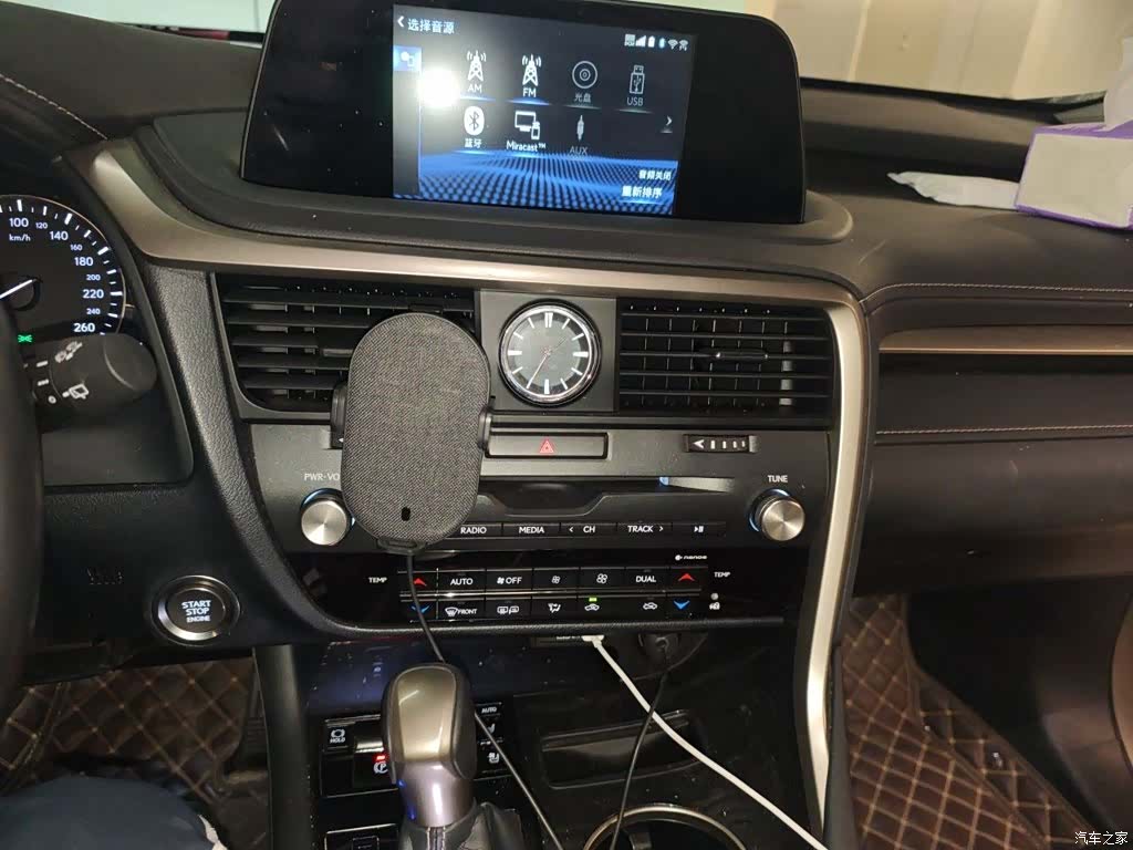 Lexus RX, 2019 9