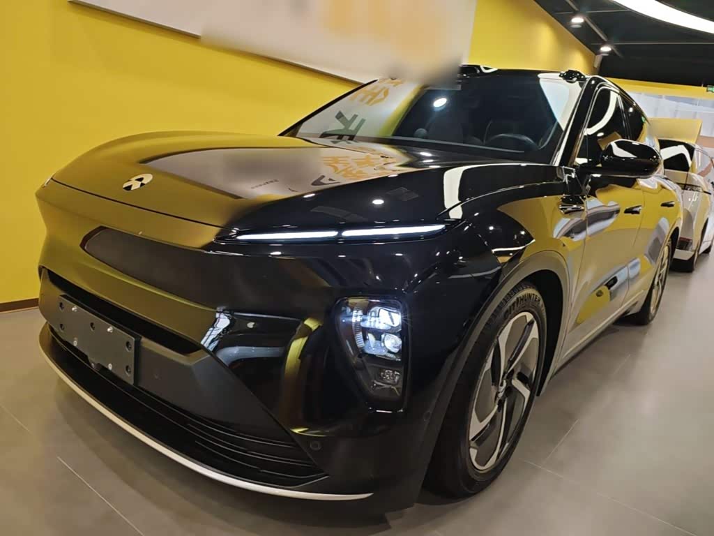 NIO ES8