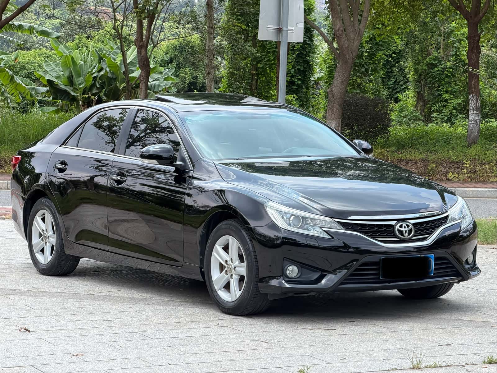 Toyota 2.5V, 2014 3