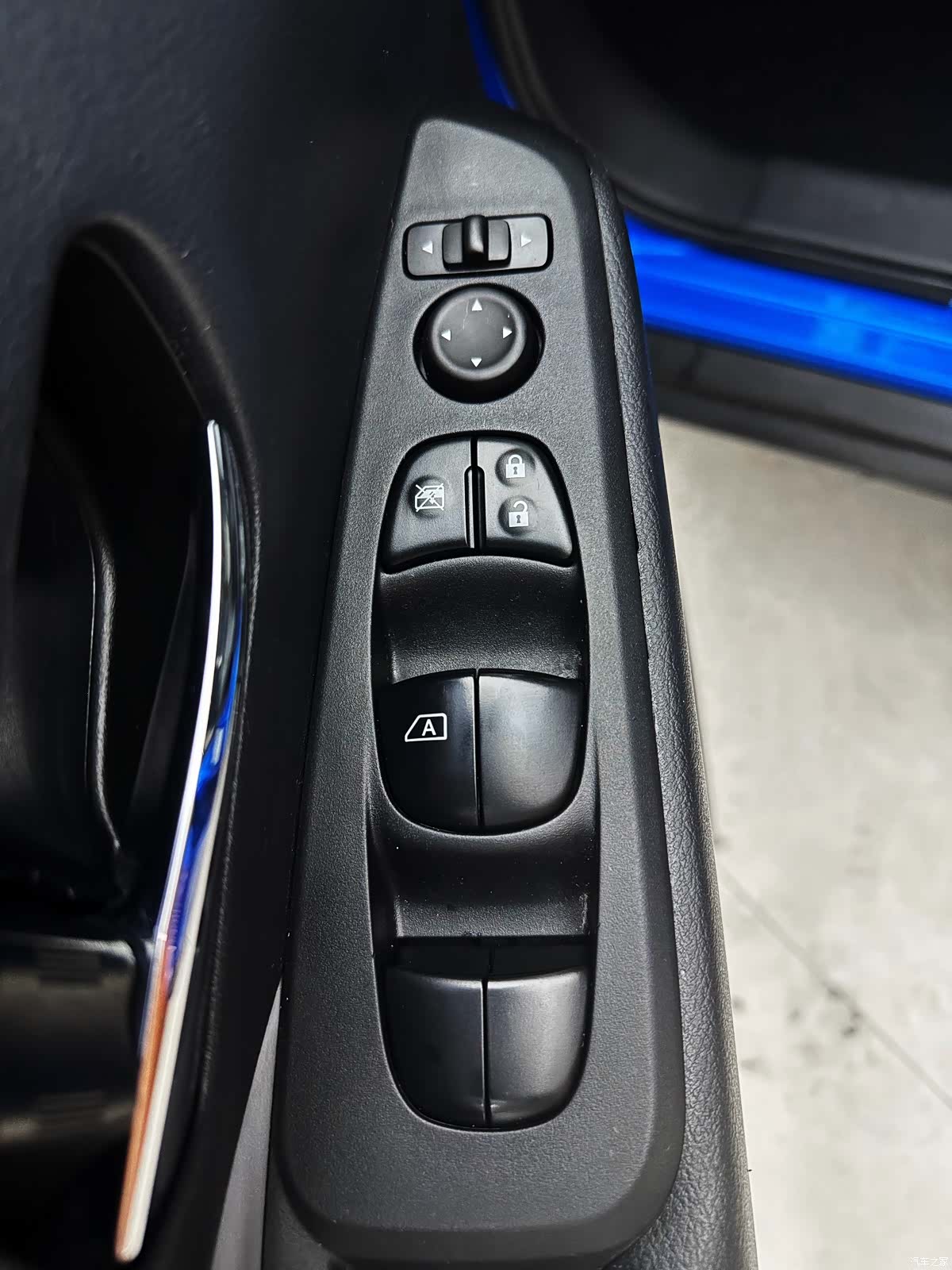 Nissan Kicks, 2022 12
