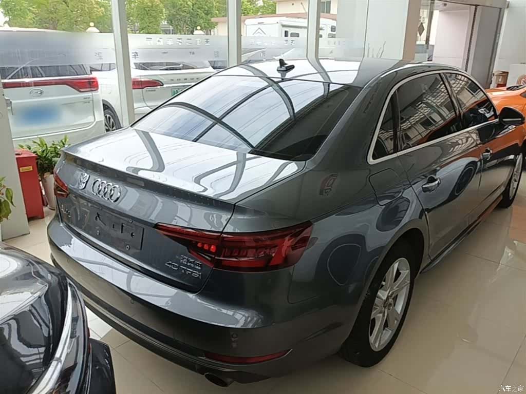 Audi A4L, 2018 7