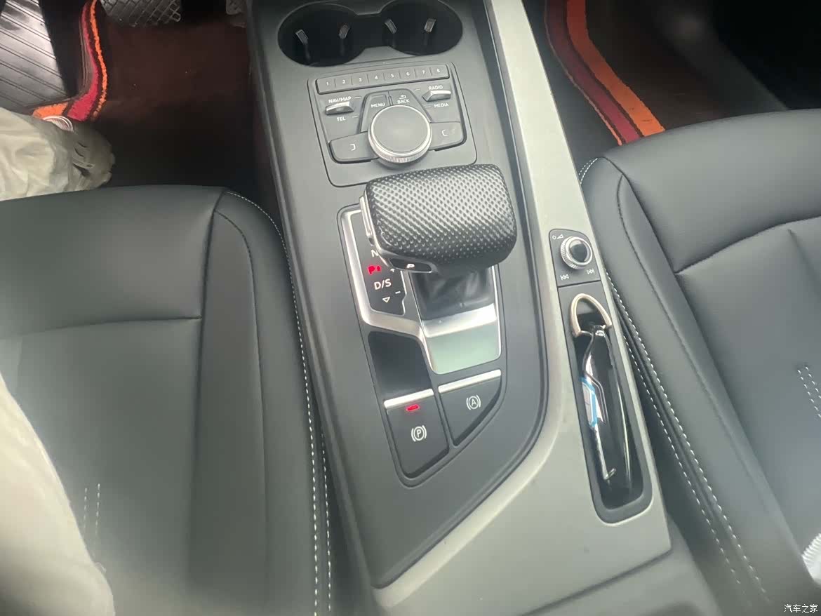 Audi A4L, 2019 13