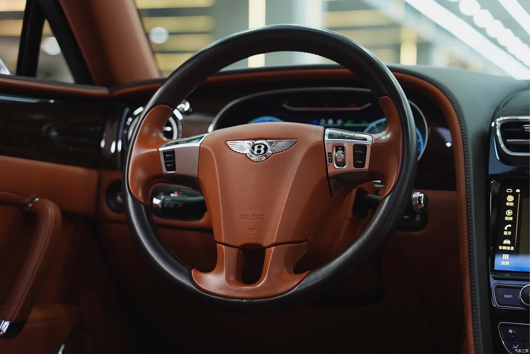Bentley Flying Spur, 2018 17
