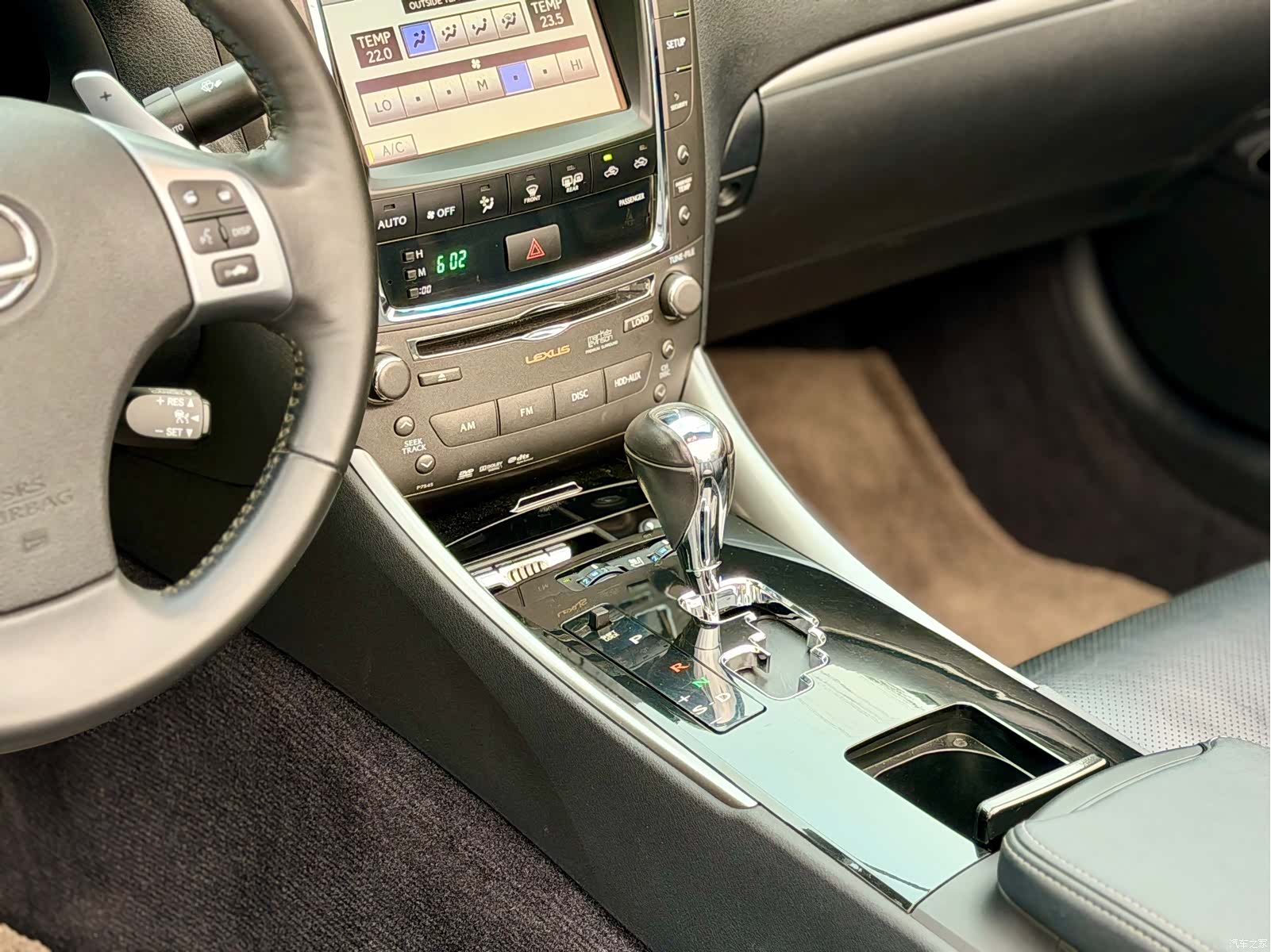 Lexus IS, 2011 10