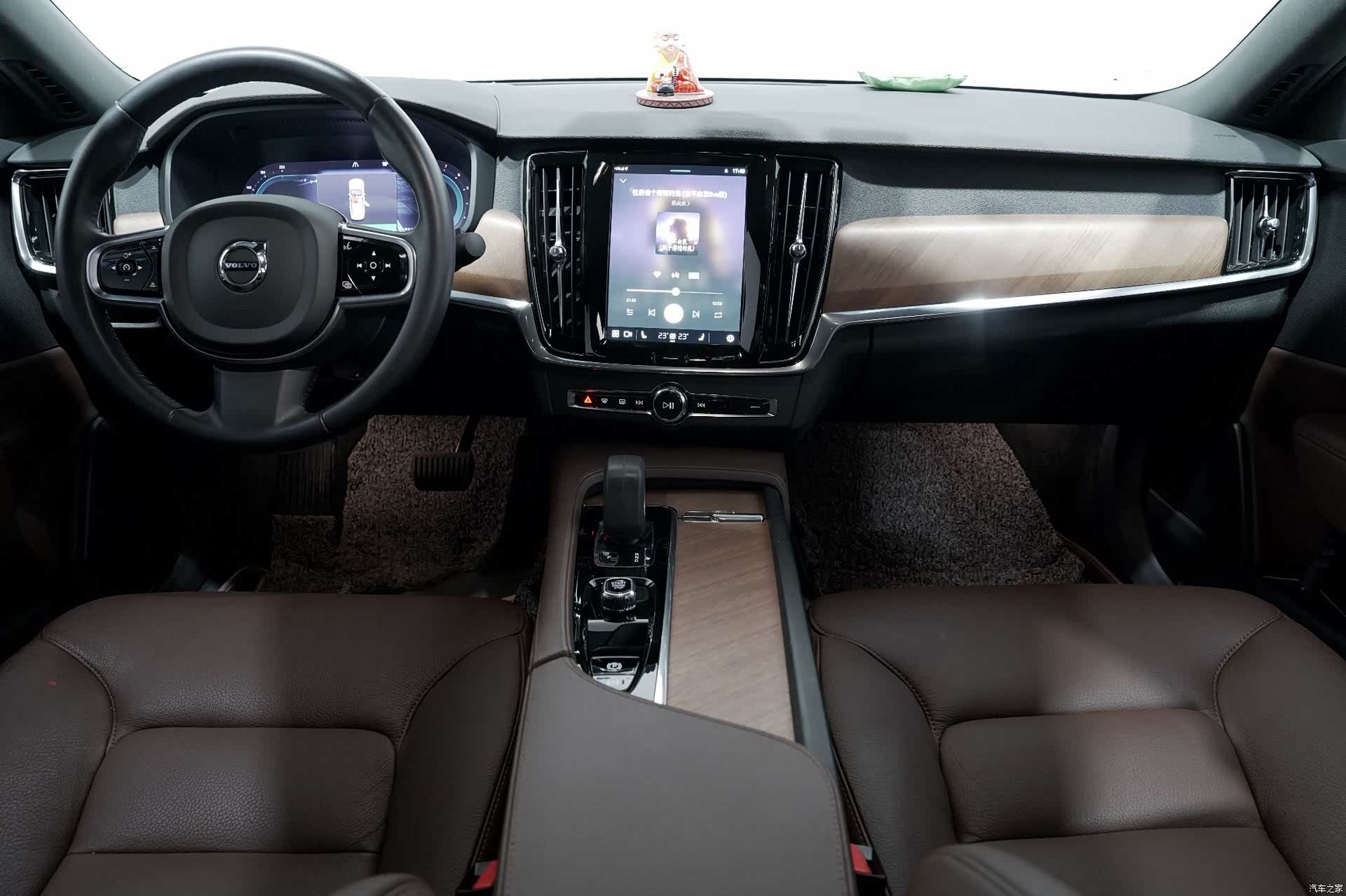 Volvo S90, 2021 4