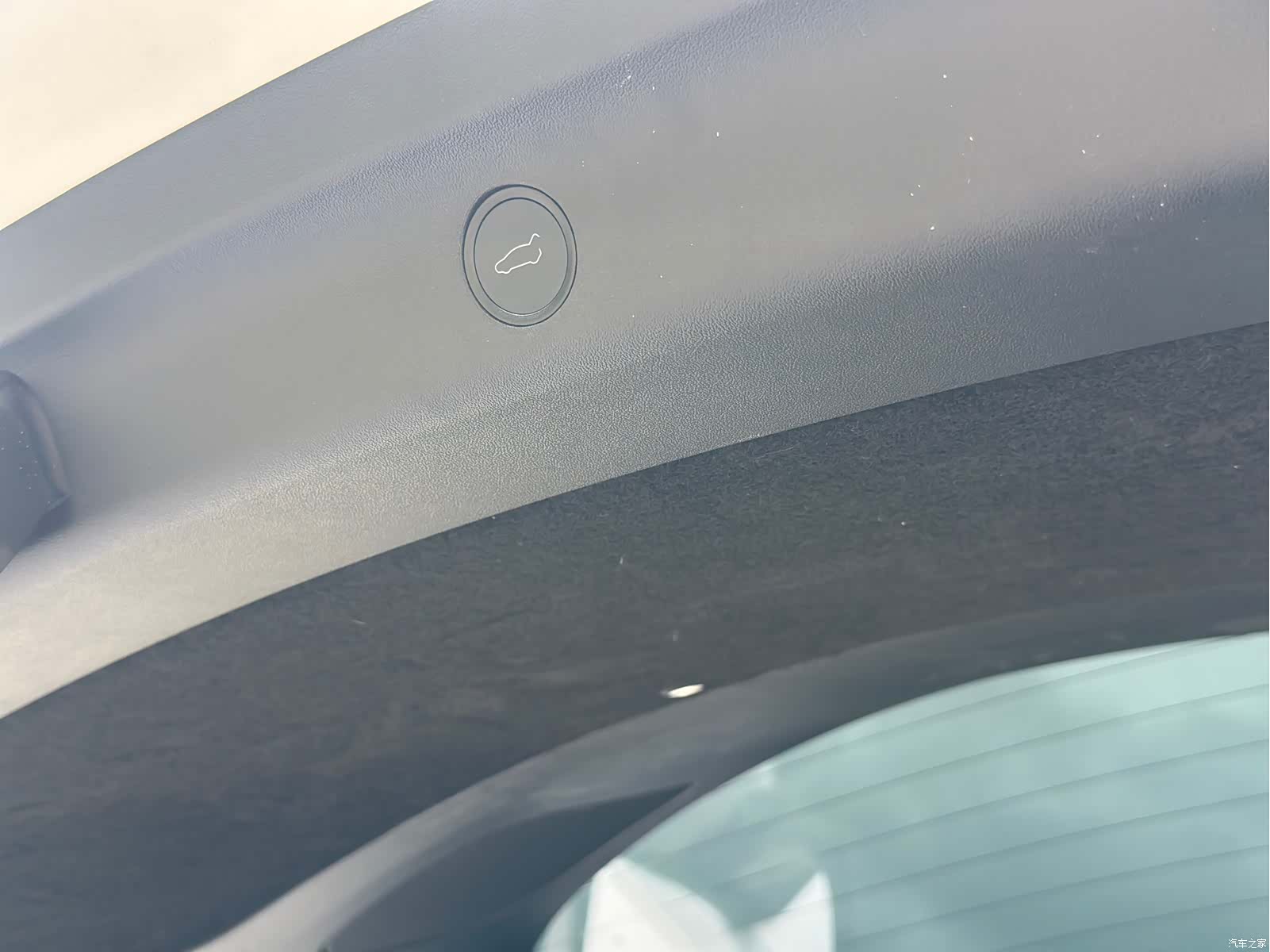 Tesla Model Y, 2022 17
