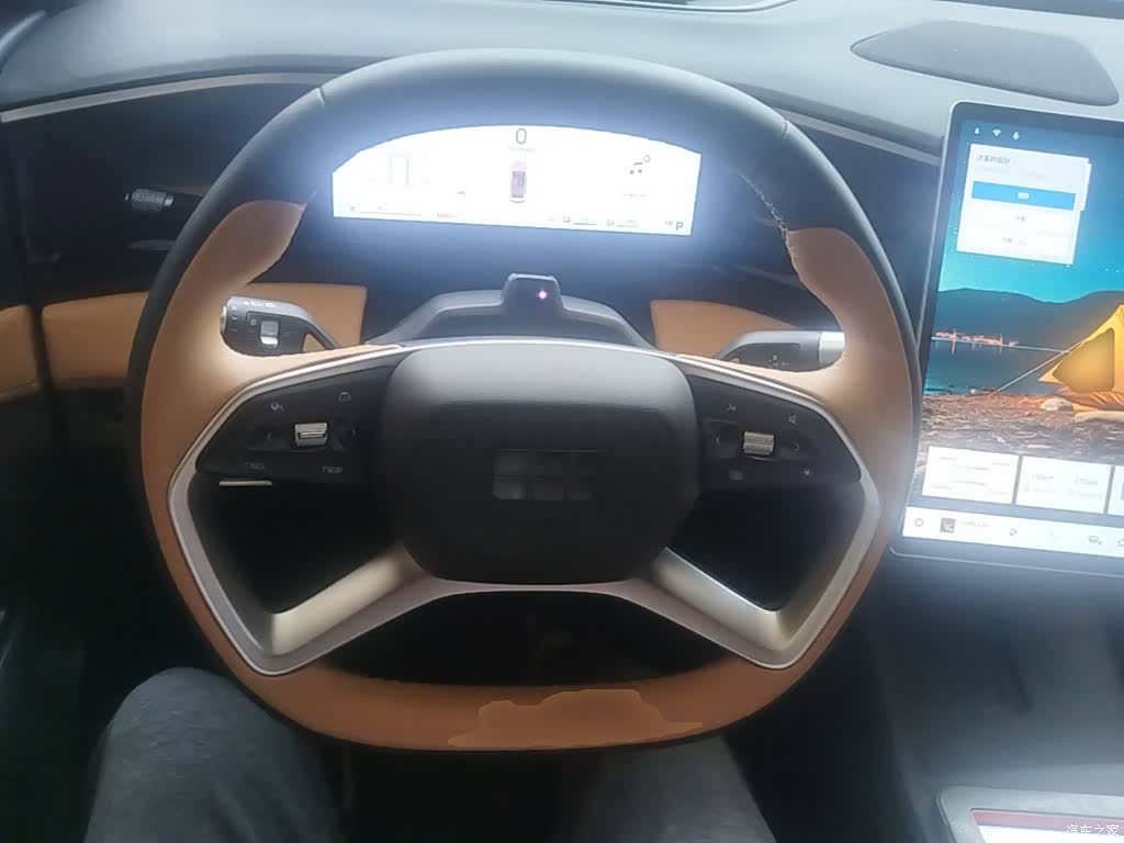 Geely Galaxy L7, 2023 11