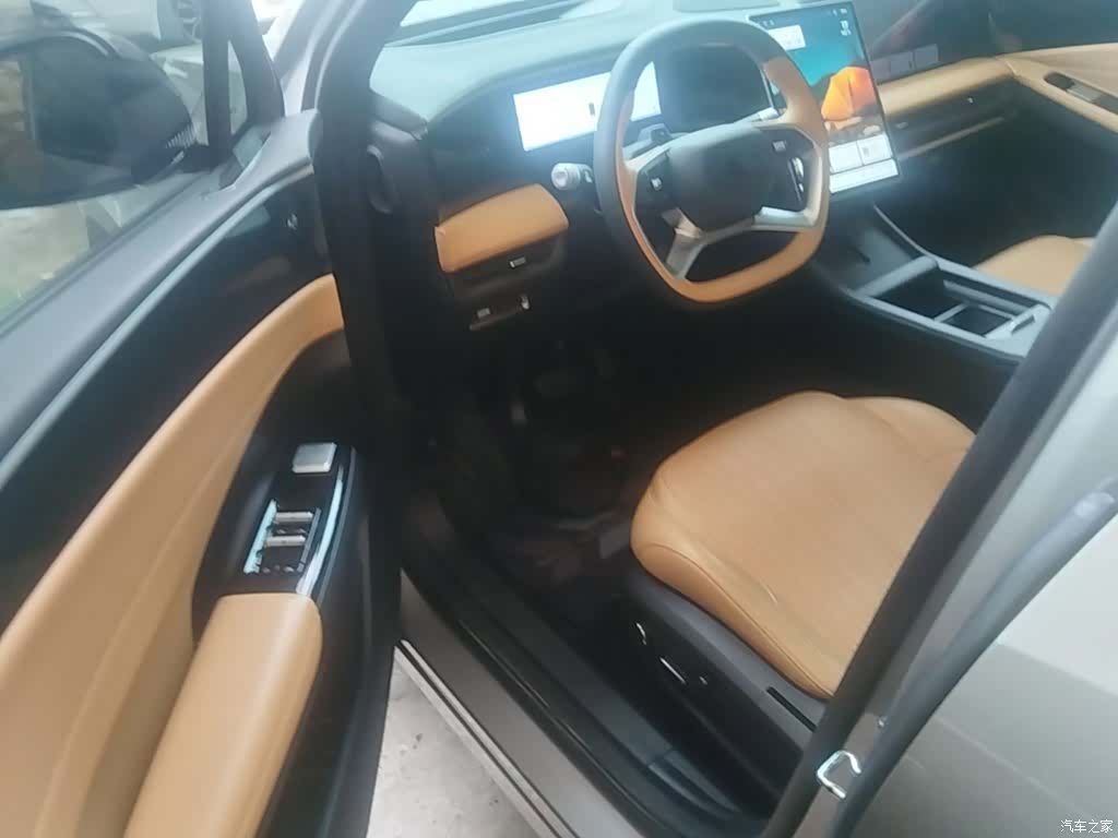Geely Galaxy L7, 2023 16