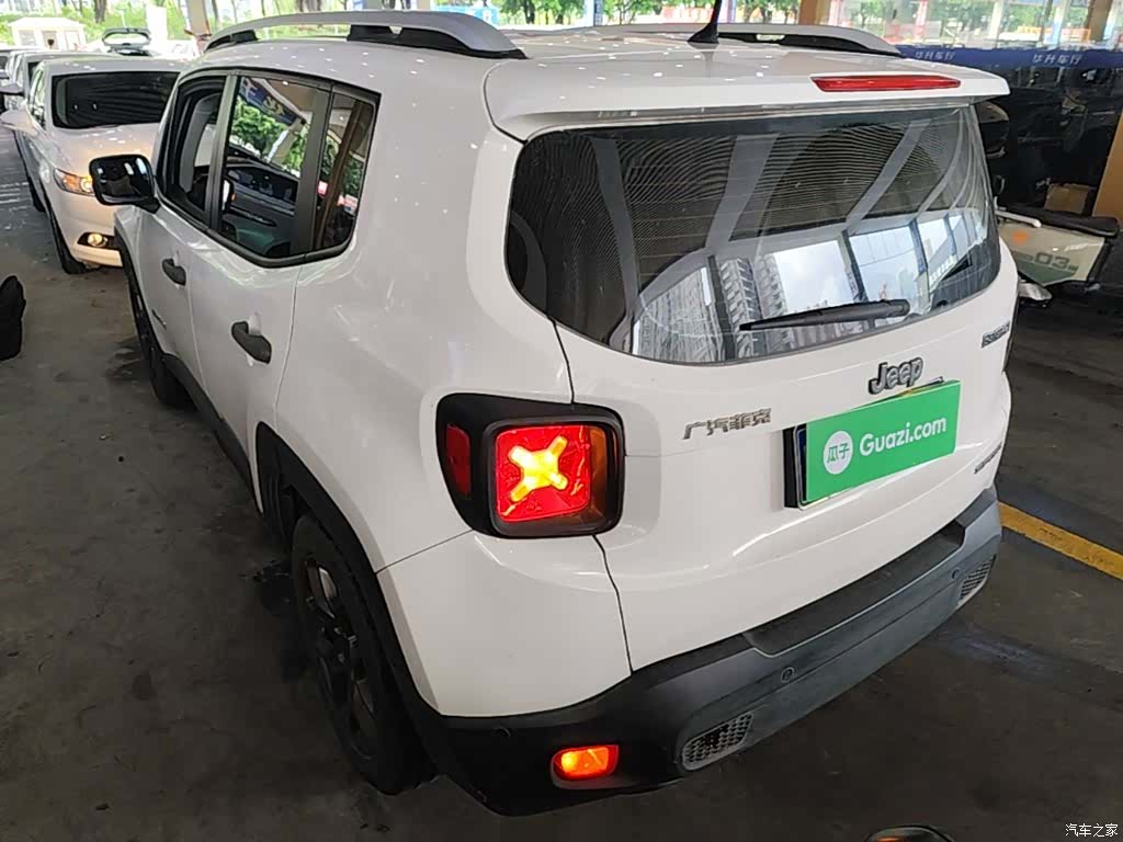 Jeep Renegade, 2017 все фото
