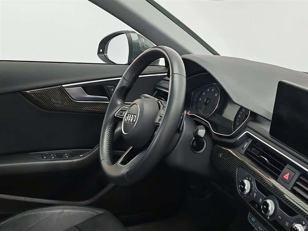 Audi A4L, 2019 22