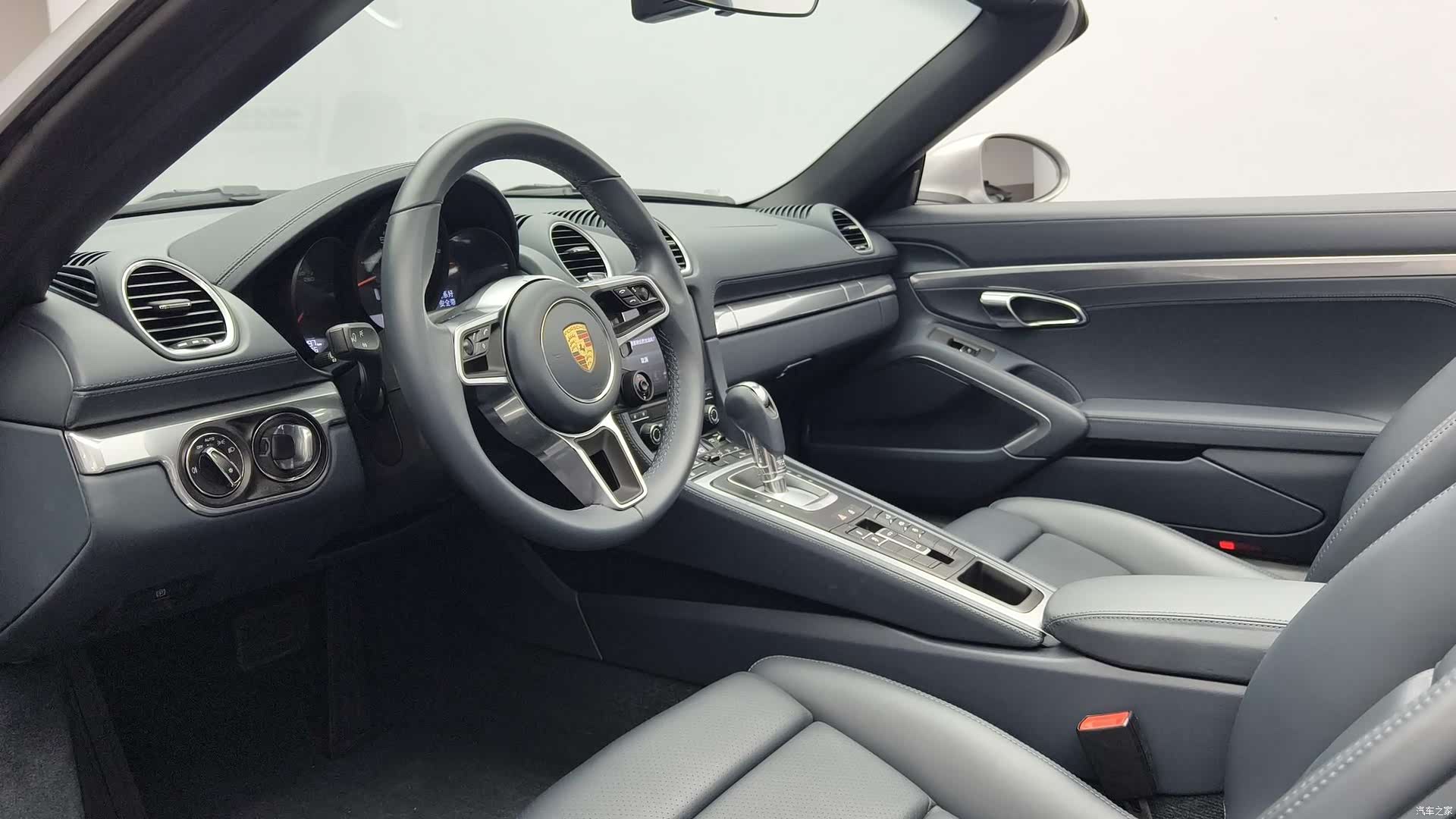 Porsche Boxster, 2023 10