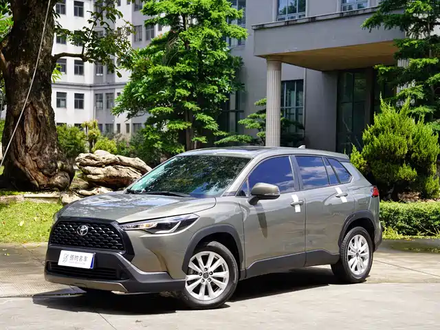 Toyota Corolla Cross 2022 — купить из Китая под заказ
