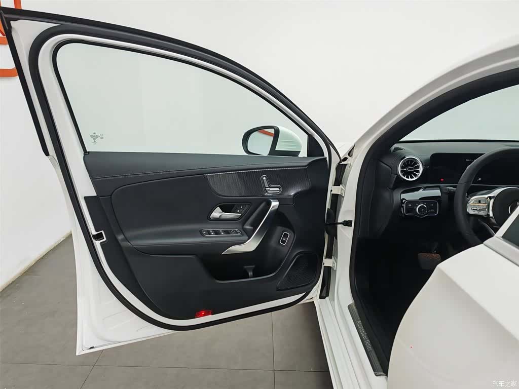 Mercedes-Benz A-Class, 2021 8