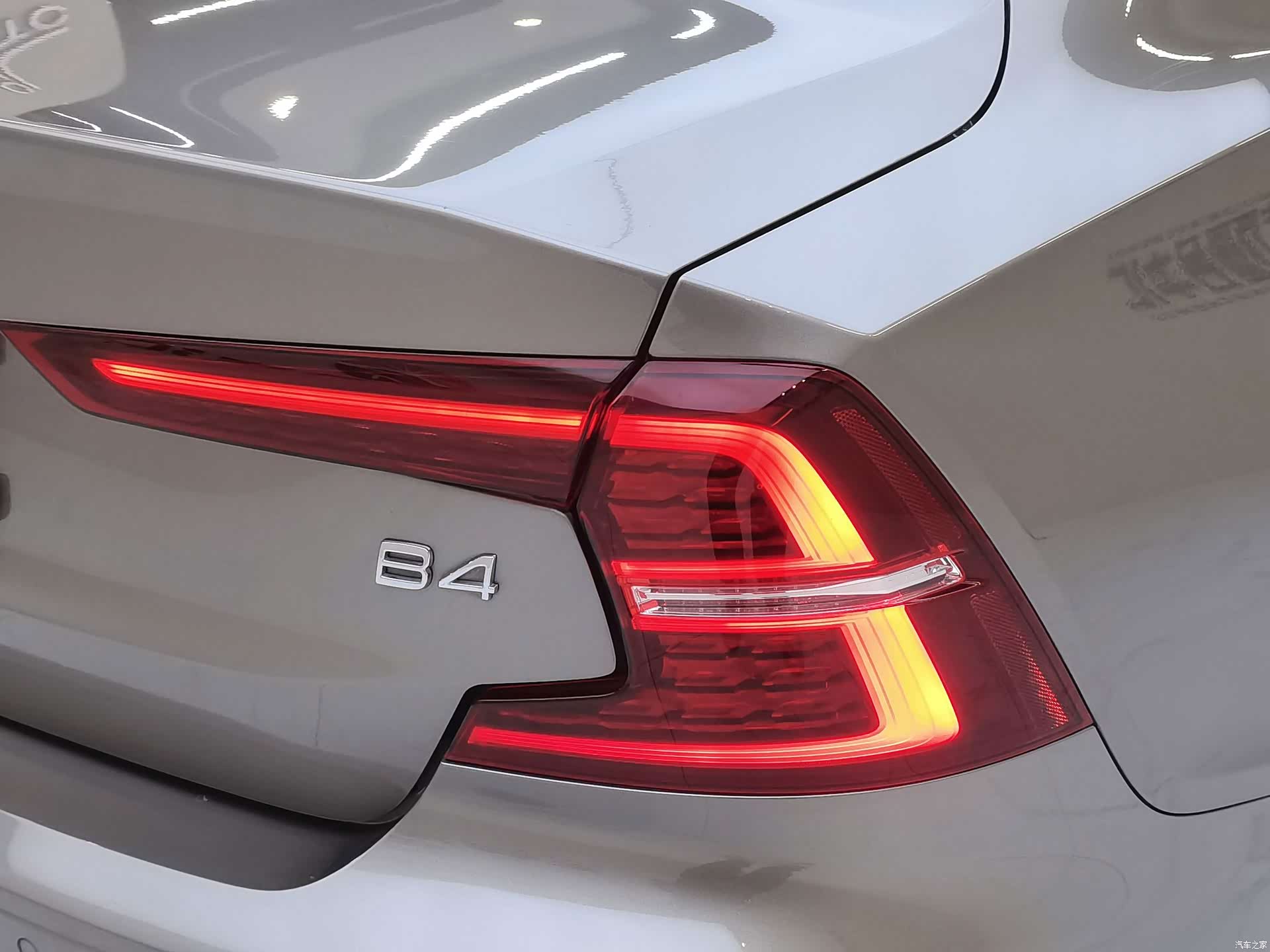 Volvo S60, 2022 10