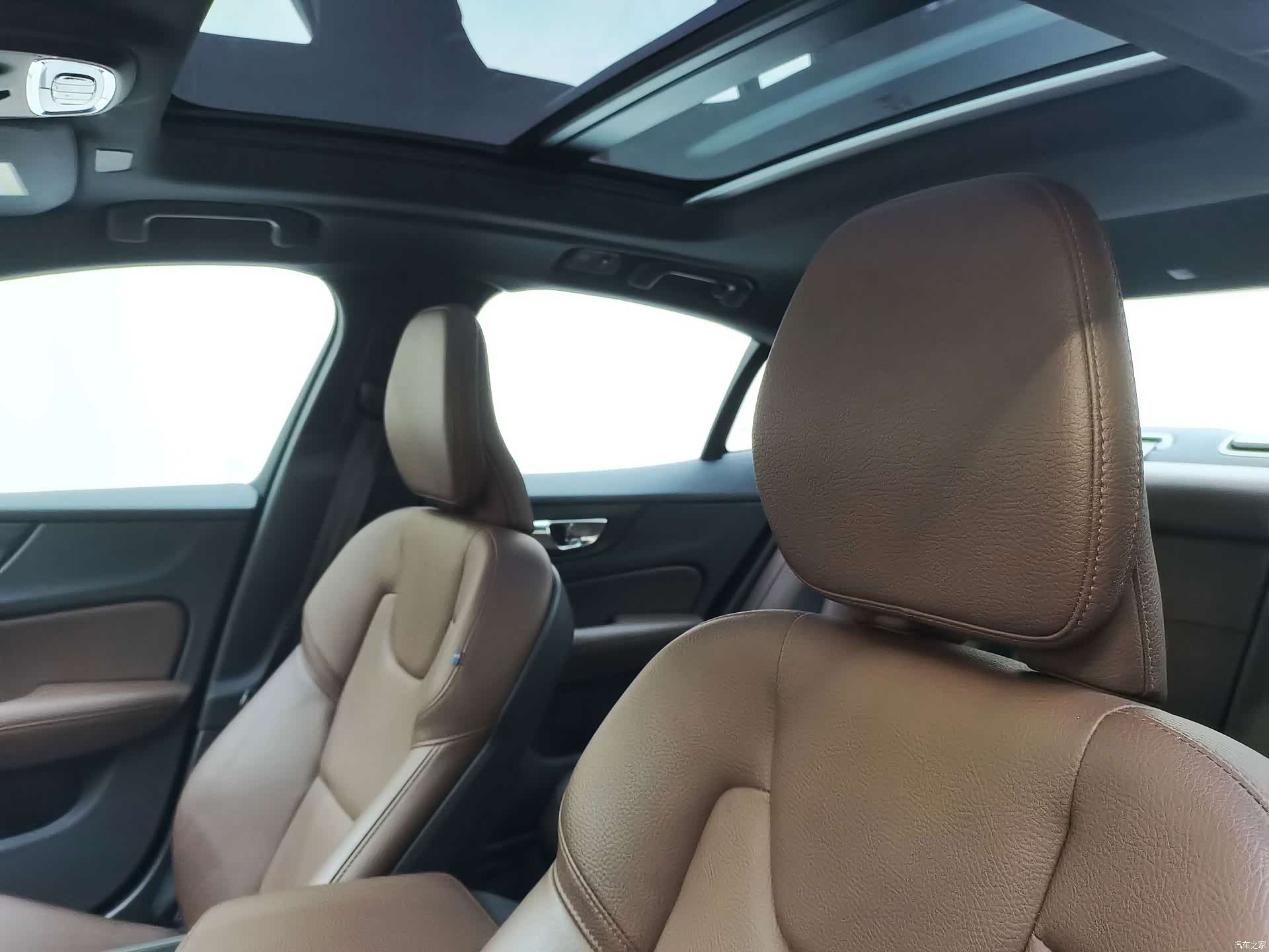 Volvo S60, 2022 12