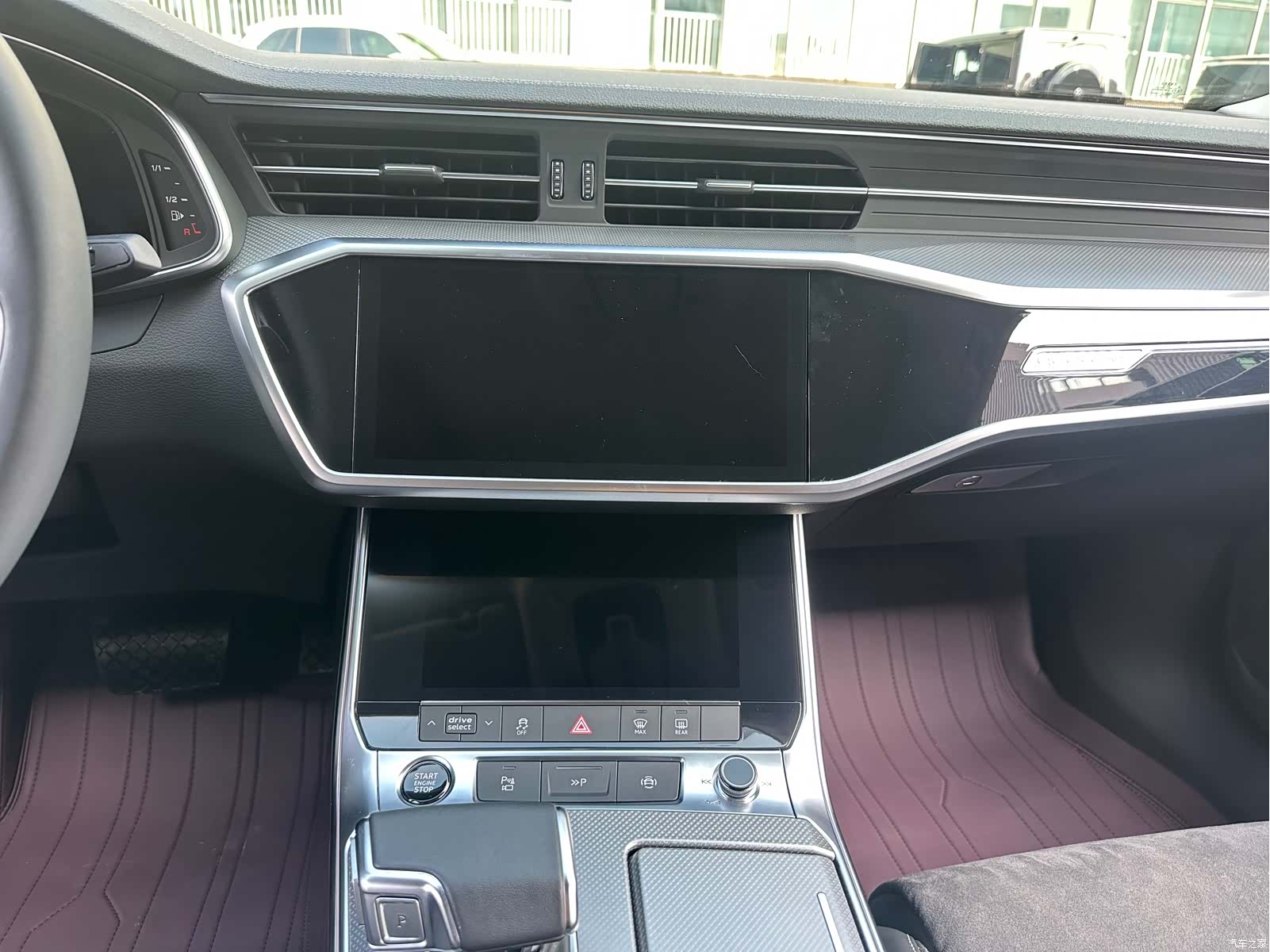 Audi A7L, 2024 14
