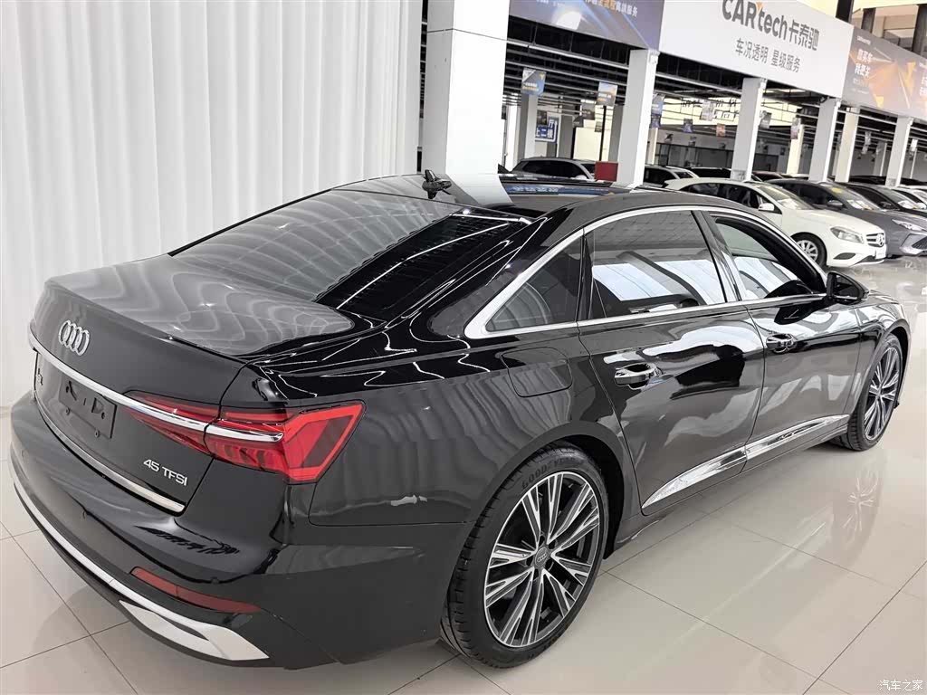 Audi A6L, 2021 все фото