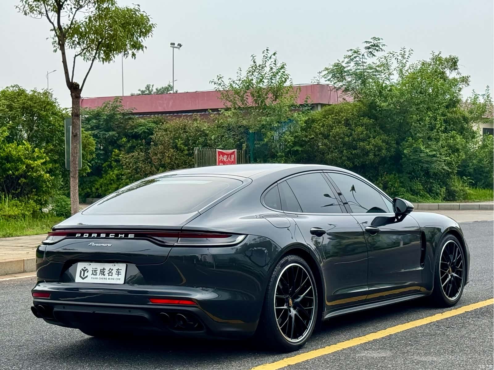 Porsche Panamera, 2022 все фото