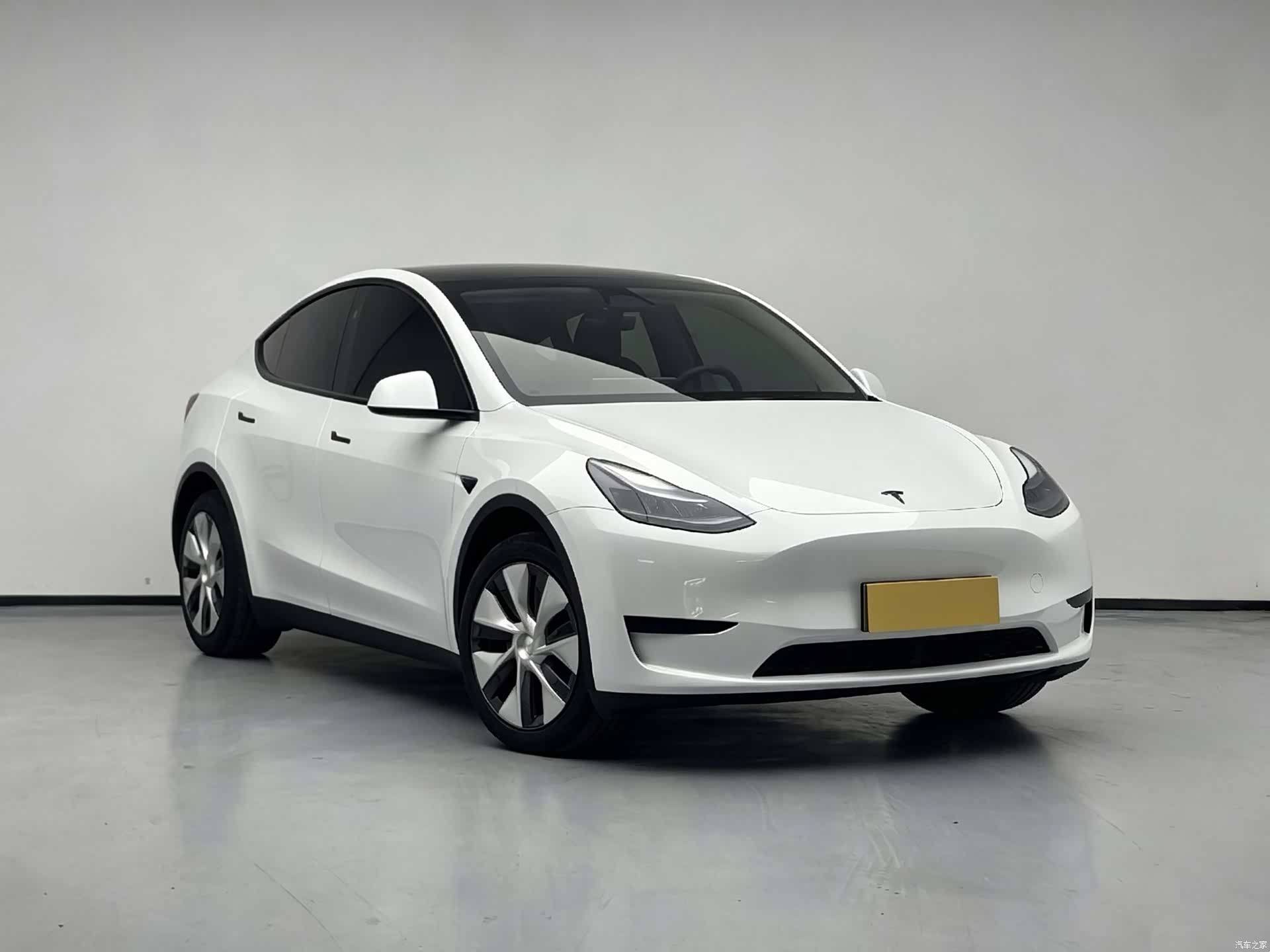 Tesla Model Y, 2024 4