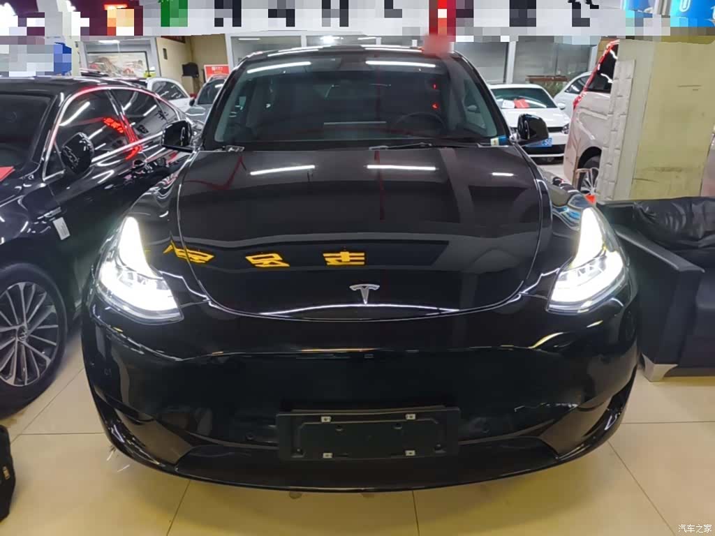 Tesla Model Y, 2022 3