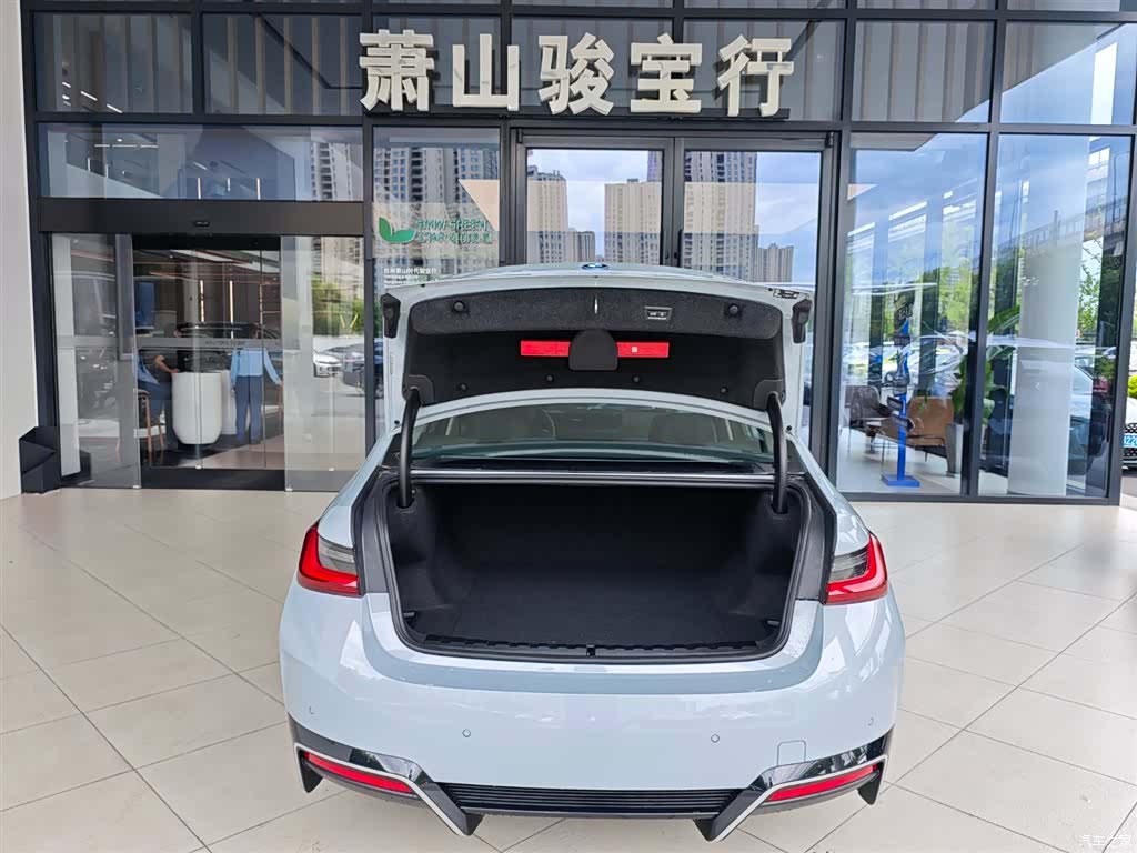 BMW i3, 2025 16