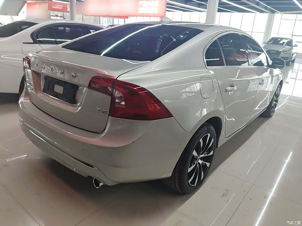 Volvo S60, 2020 7