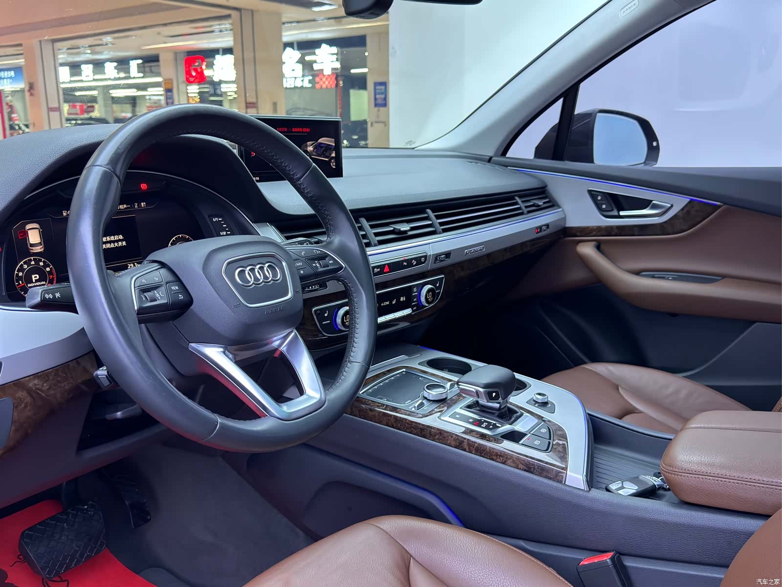 Audi Q7, 2019 все фото