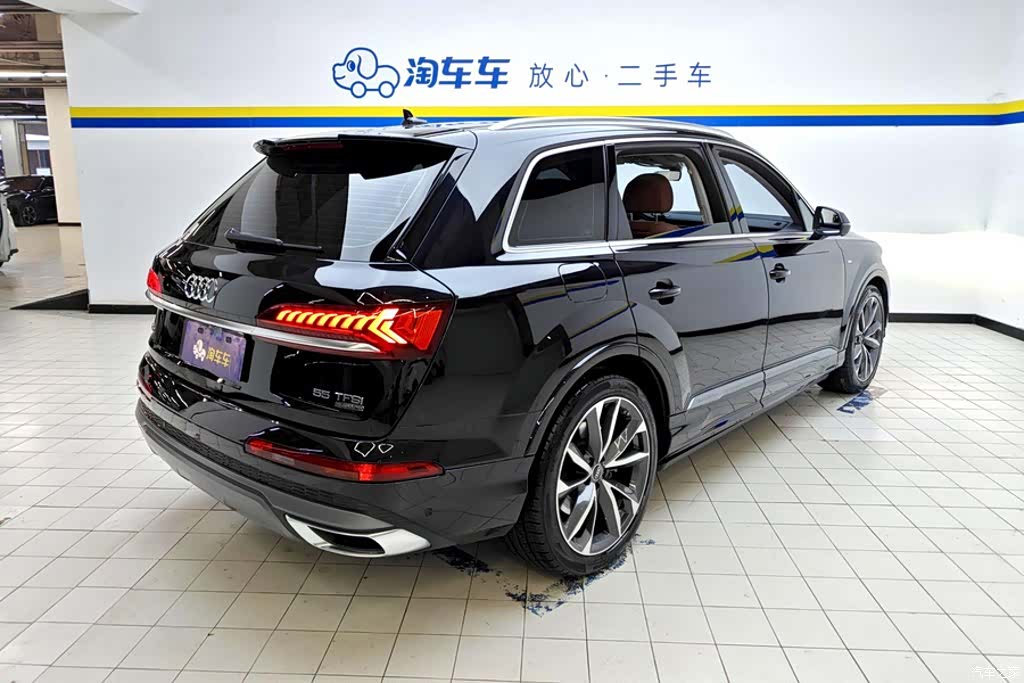 Audi Q7, 2021 3