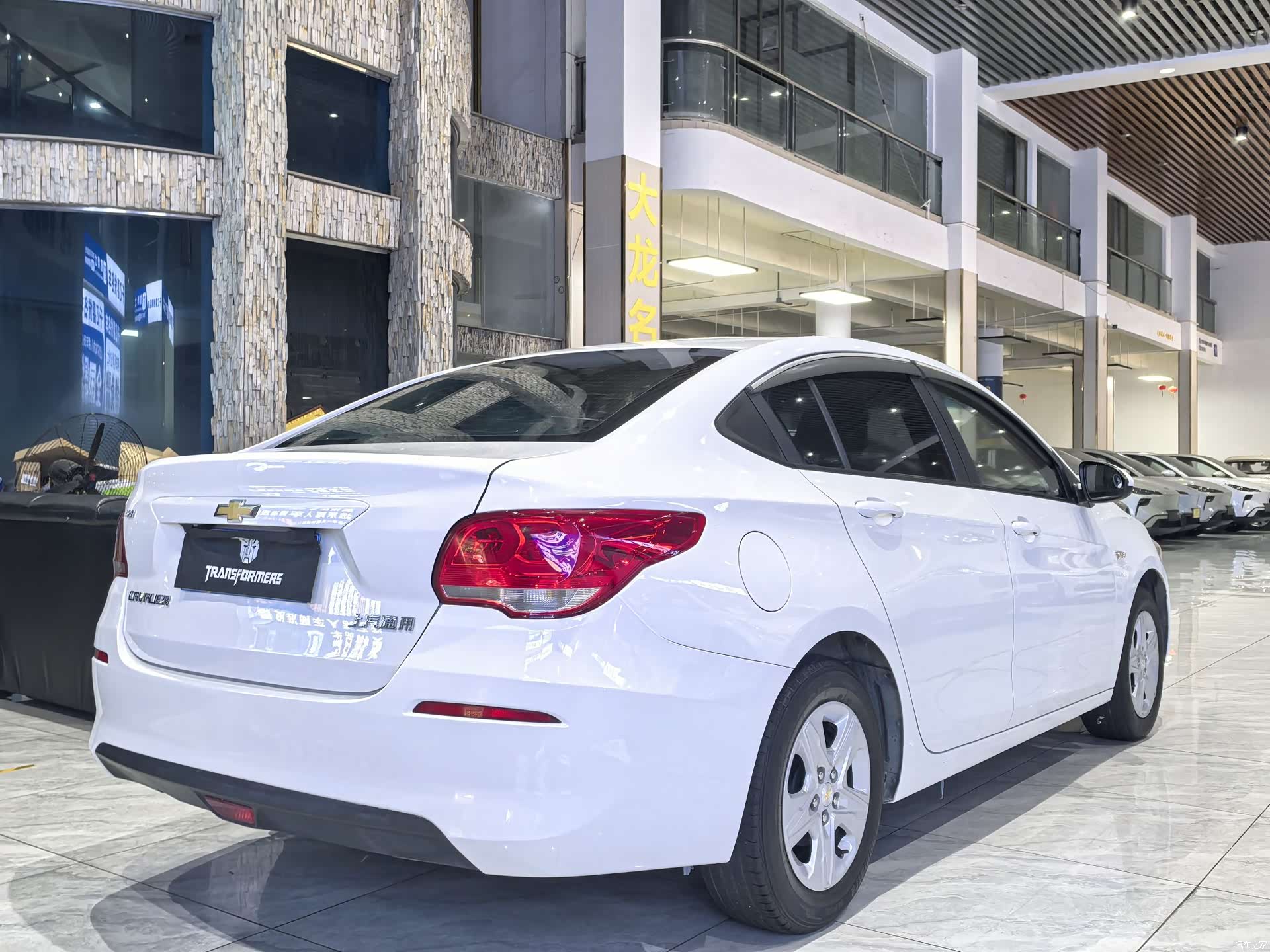Chevrolet 320, 2019 все фото