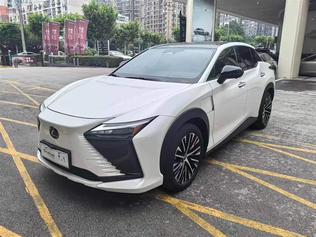 Lexus RZ