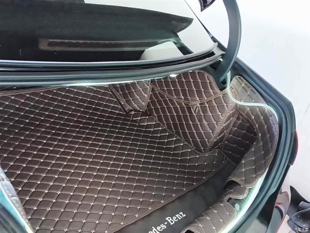 Mercedes-Benz E-Class, 2023 19