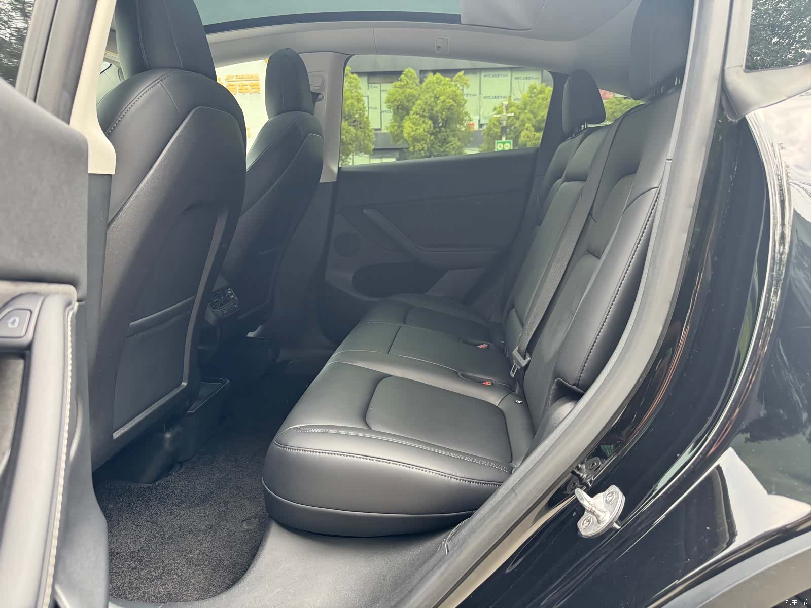 Tesla Model Y, 2022 7