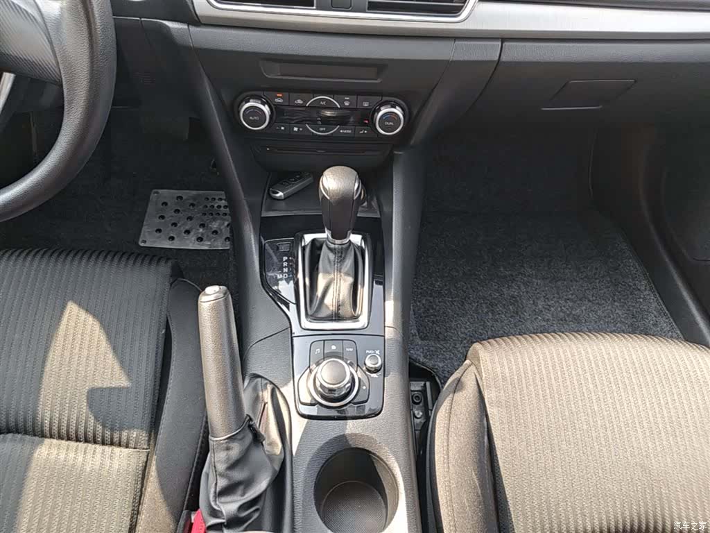 Mazda Mazda3, 2014 14