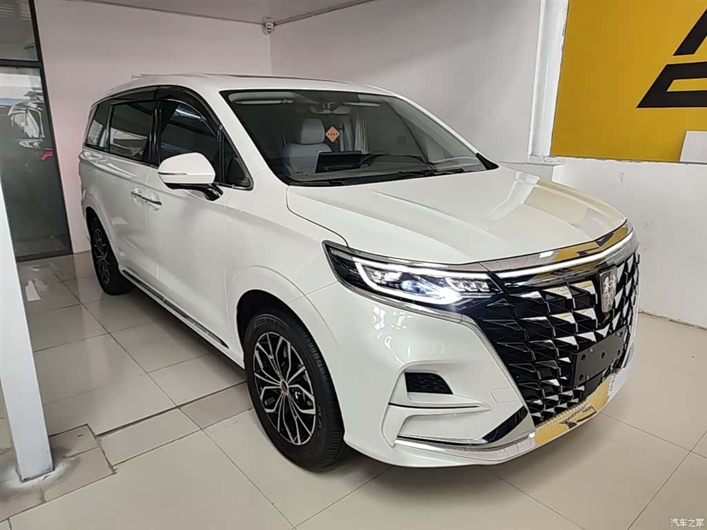 Roewe iMAX8, 2025 4
