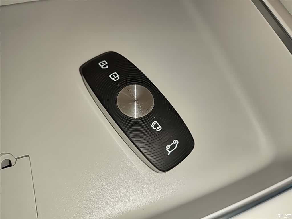 Roewe iMAX8, 2025 9