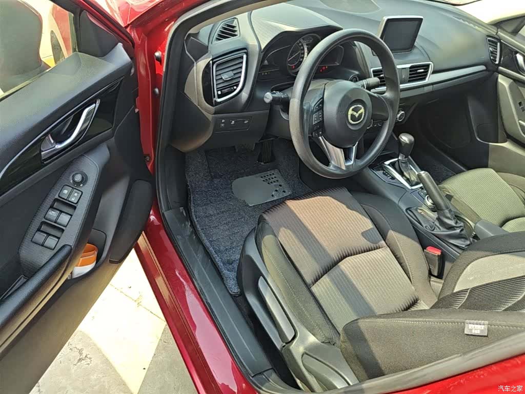 Mazda Mazda3, 2014 16
