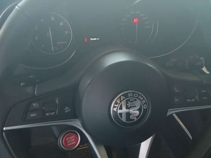 Alfa Romeo Stelvio si tan wei 2017 2.0T 200HP jing ying ban
