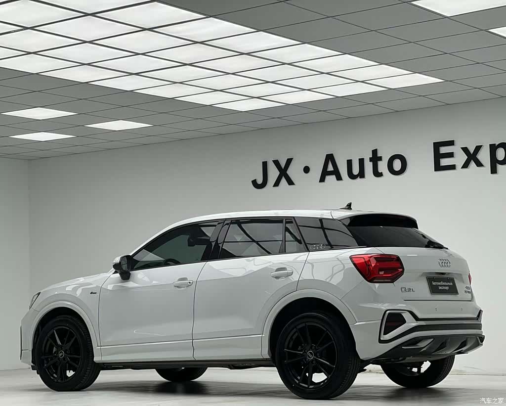 Audi Q2L, 2022 7
