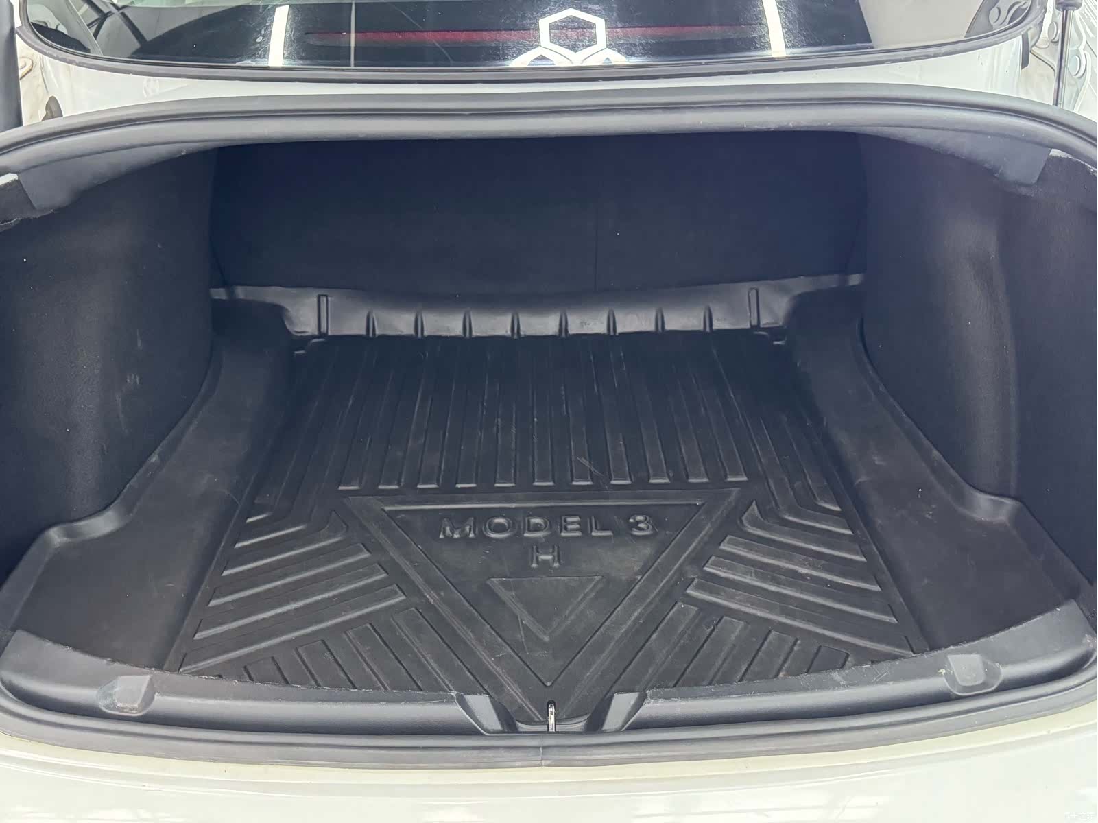 Tesla Model 3, 2022 15