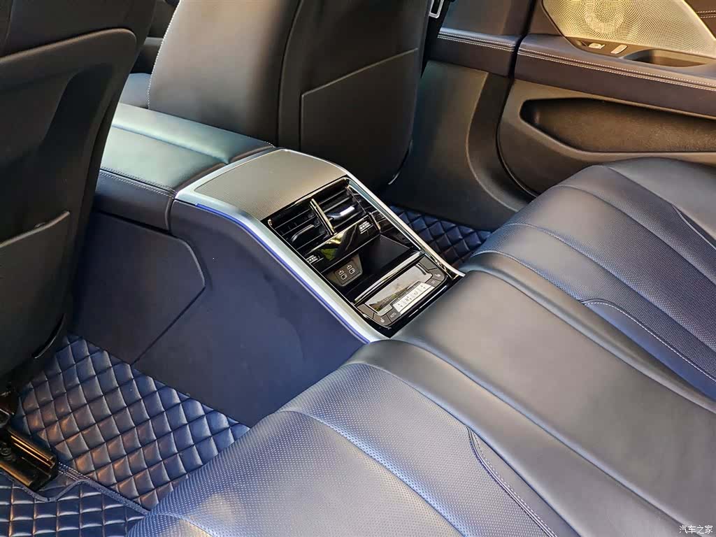 BMW 8 Series, 2023 8