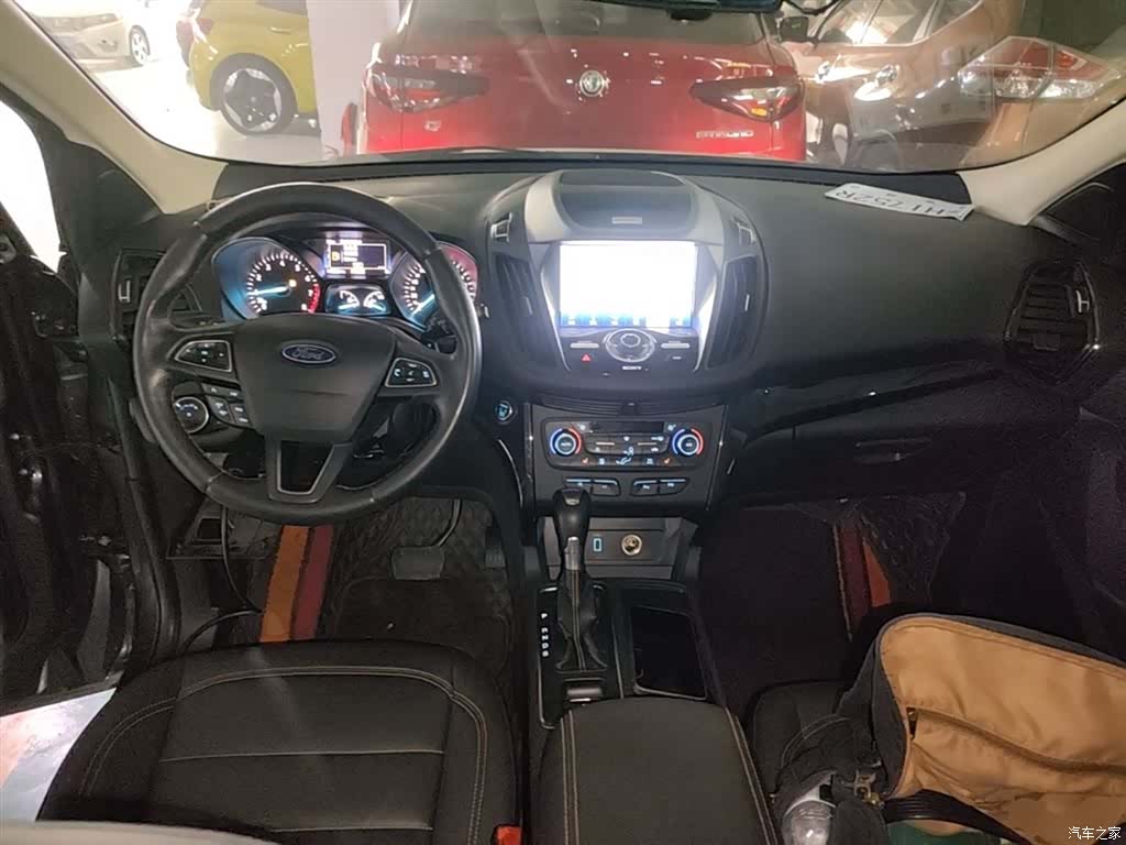 Ford Kuga, 2019 10