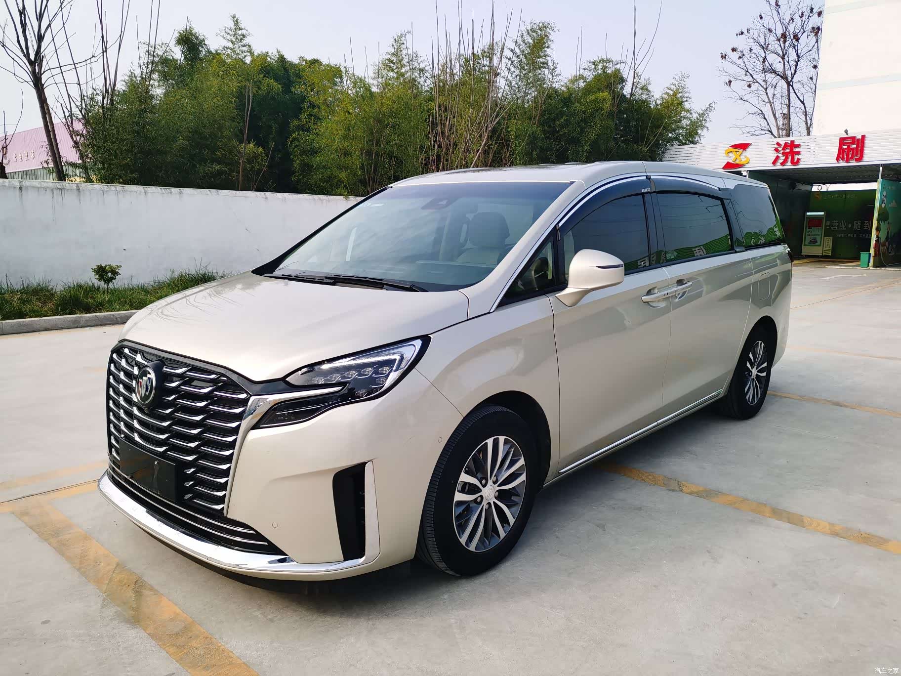 Buick GL8, 2023 1
