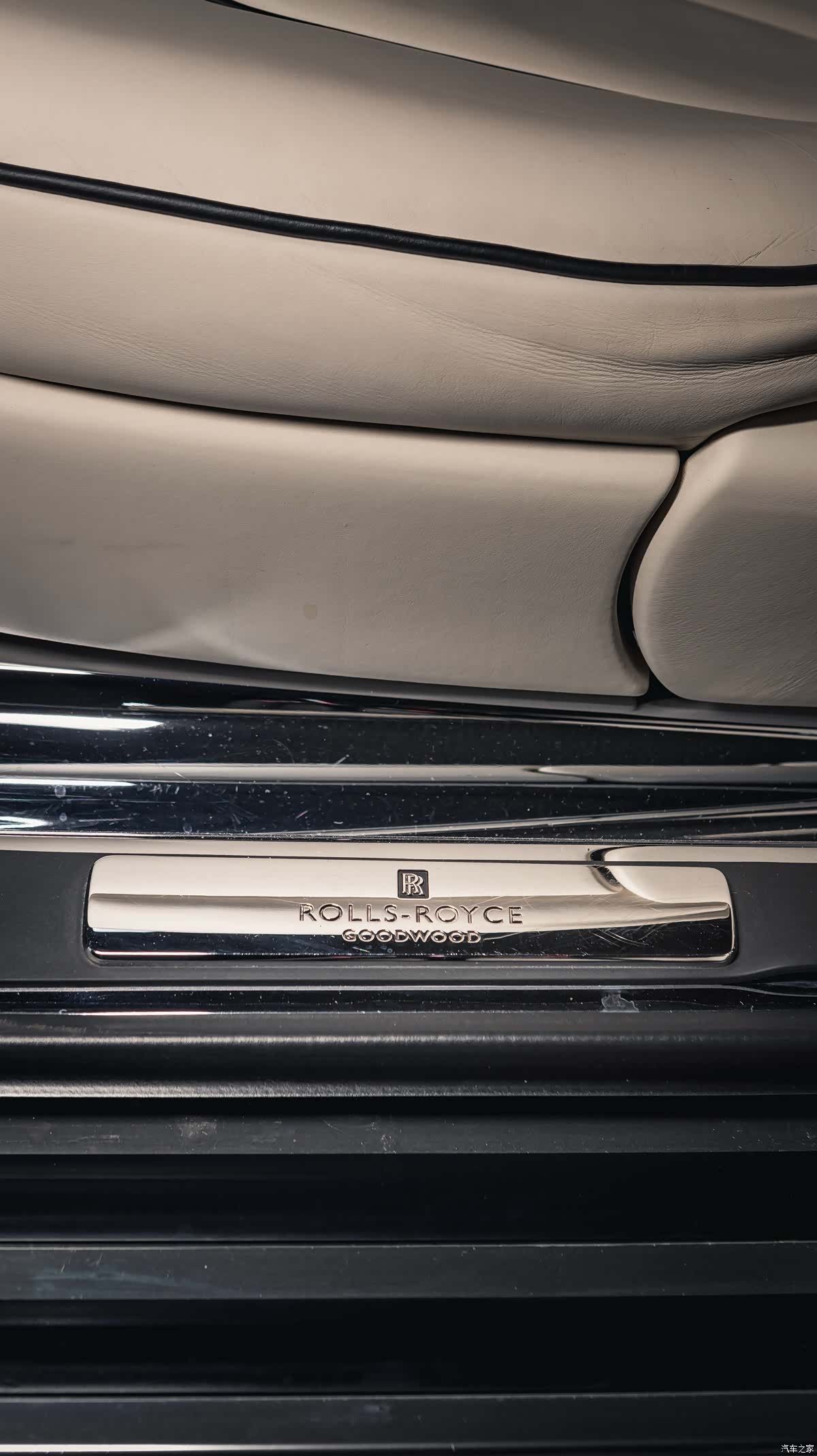 Rolls-Royce Phantom, 2015 14